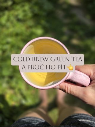 Přežij vedro a udělej si COLD BREW GREEN TEA👈 Jak? A proč bys měl/a? 🌱 Na 1 litr pramenité vody přidej 1 lžíci sypaného...
