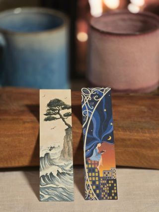 Slíbila jsem vám příběh záložek😉 Když mi Lenka z @kiore.design ukázala Předčítačku, věděla jsem, že je to ONA💘 A...